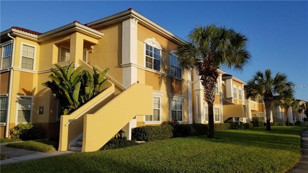 Property Photo:  1015 Villagio Circle 201  FL 34237 
