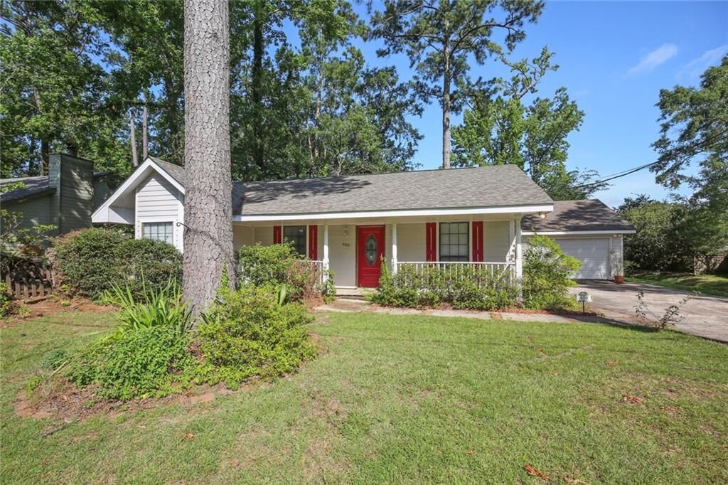 Property Photo: 400 Goldenwood Street LA 70448