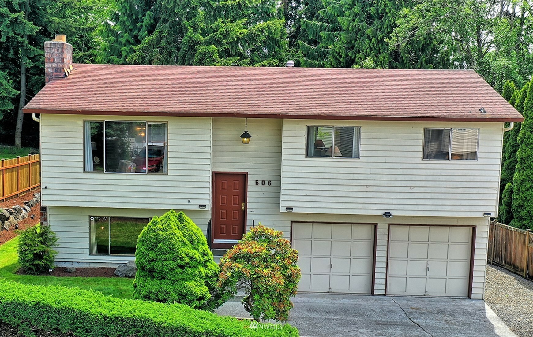 Property Photo:  506 75th Place SW  WA 98203 