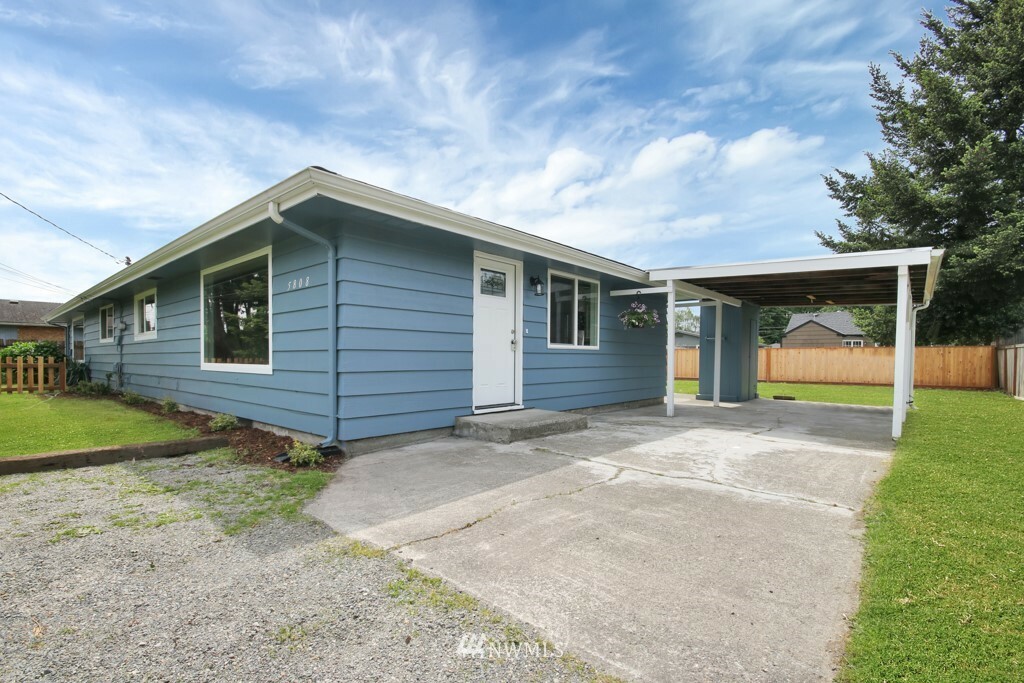 Property Photo:  5808 Milwaukee Avenue E  WA 98372 