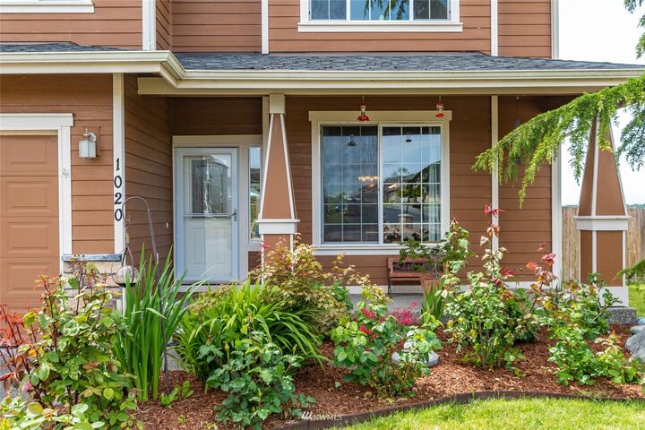 Property Photo:  1020 Lyle Ridge Circle  WA 98277 