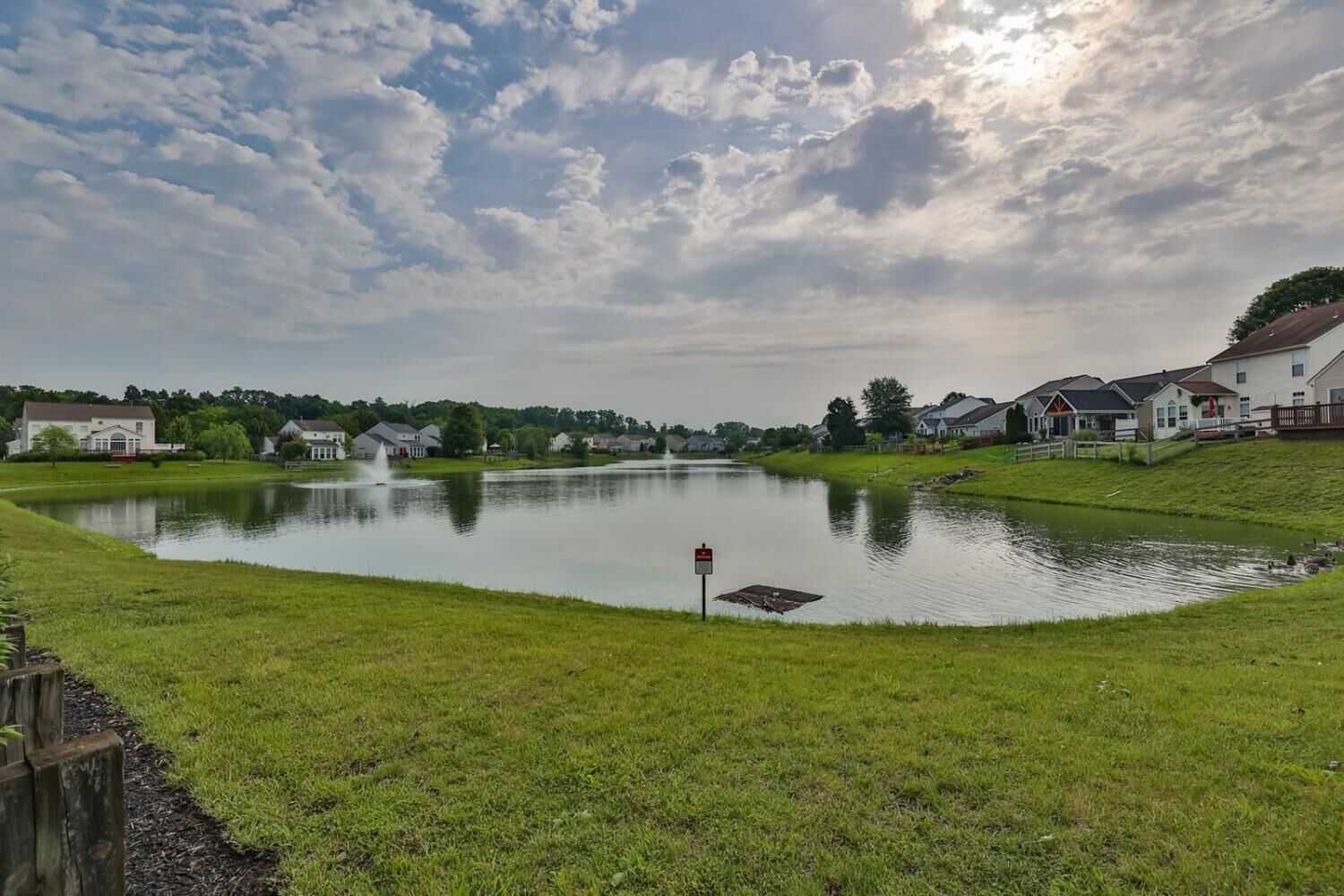 Property Photo:  410 Indian Pointe Dr  OH 45039 