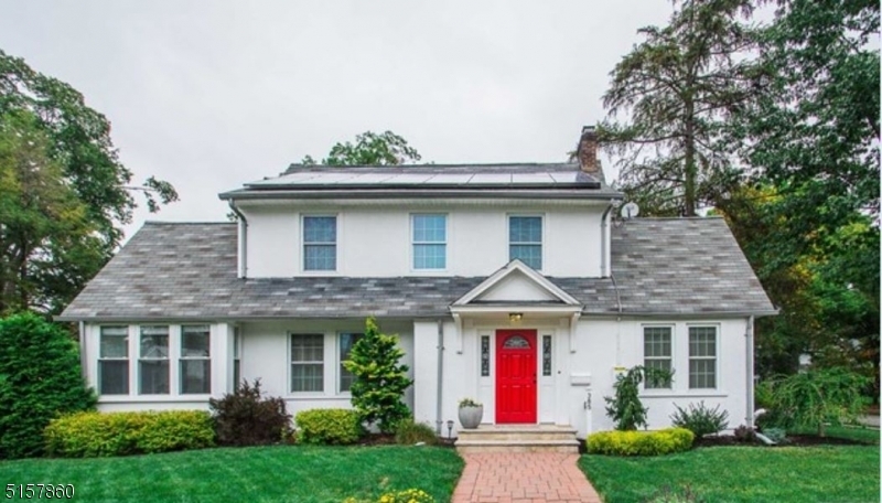 Property Photo: 385 Evergreen Pl NJ 07450