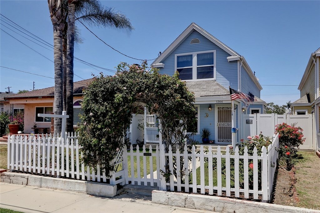 Property Photo:  1366 W 2nd Street  CA 90732 