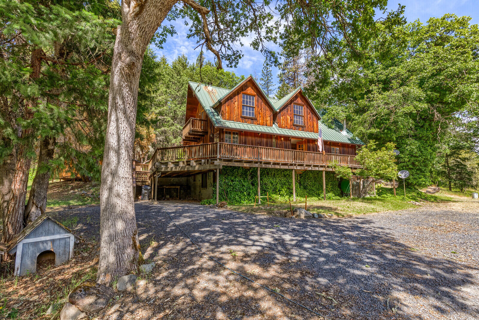 Property Photo: 1500 Waters Gulch Road OR 97530