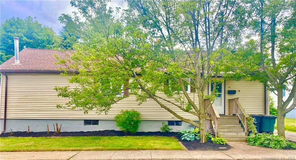 Property Photo: 10 Beechwood Avenue CT 06460