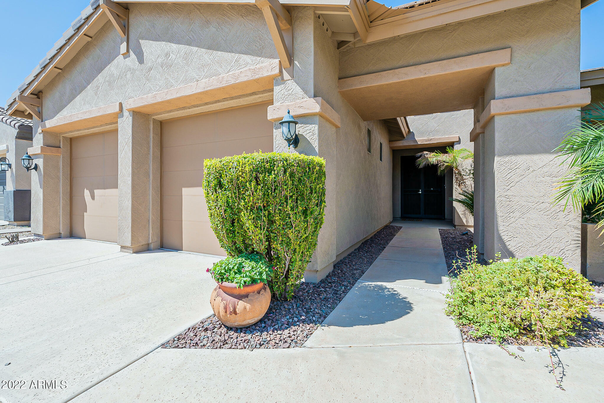 Property Photo:  2608 S Whetstone Place  AZ 85286 