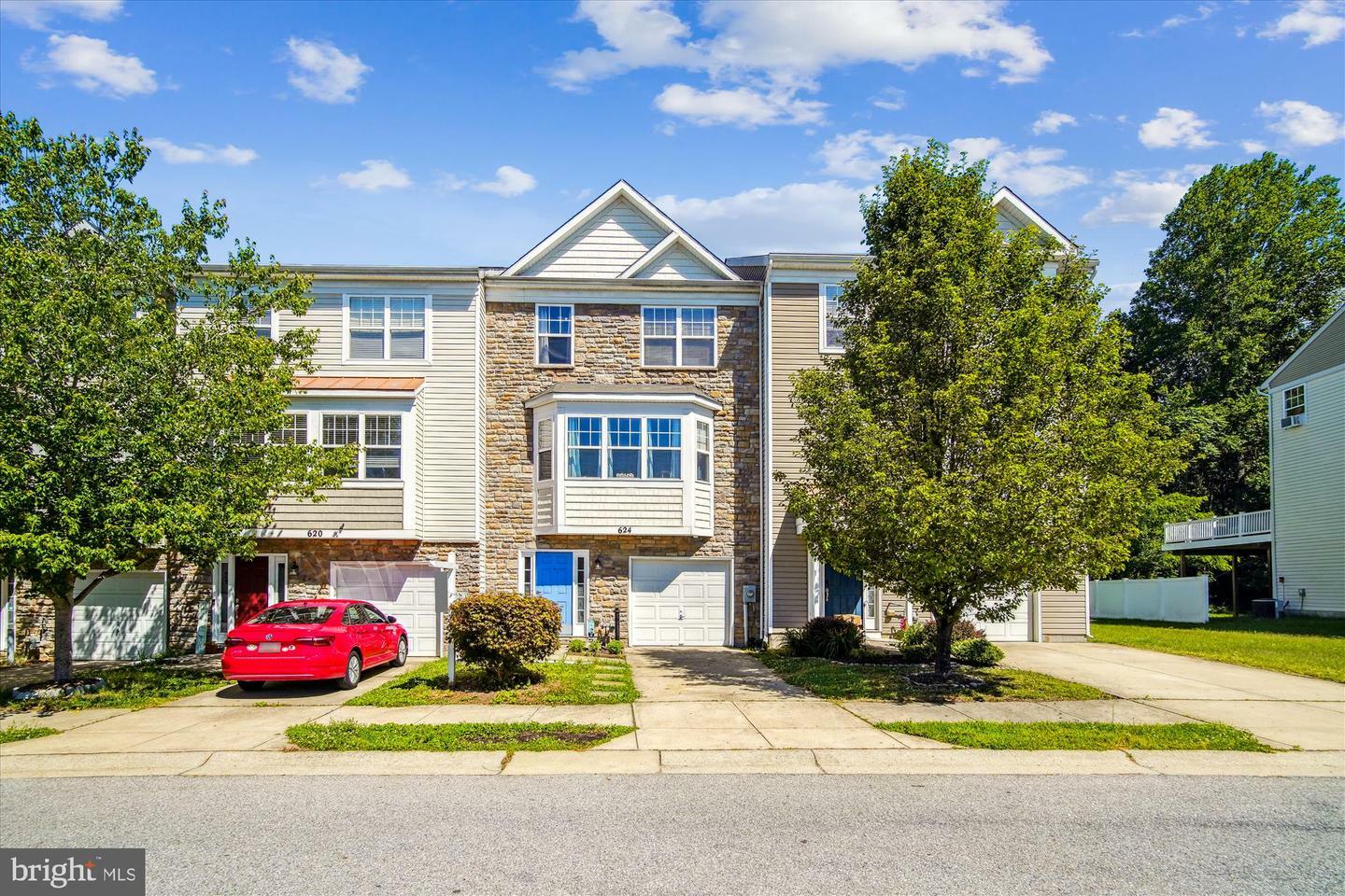 Property Photo:  624 Burr Oak Court  MD 20678 