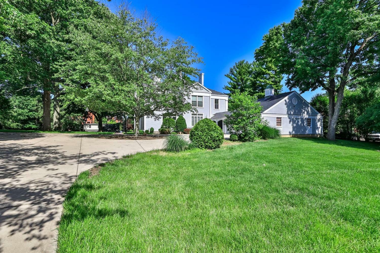 Property Photo: 2219 Grandin Road OH 45208