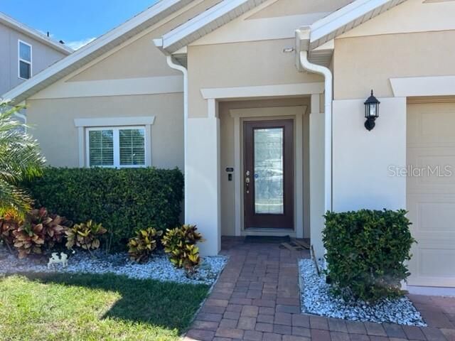 Property Photo:  9812 Kinmore Drive  FL 34736 