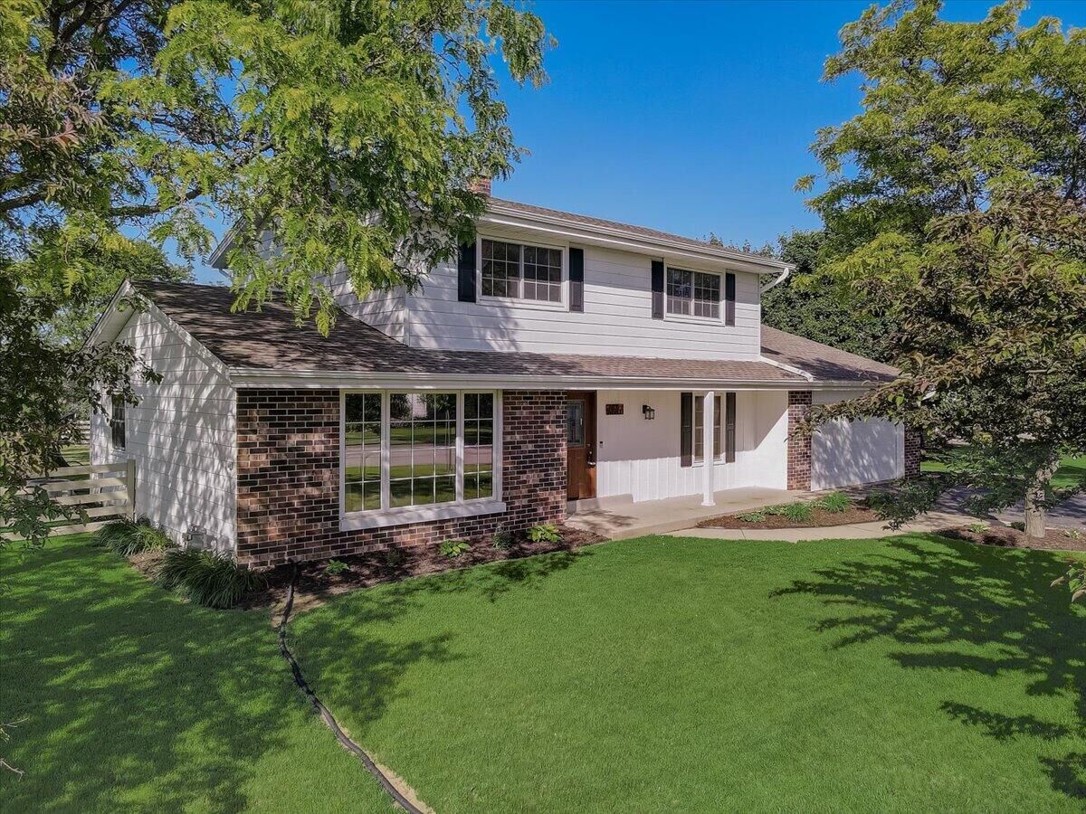 Property Photo:  N106w15800 Creek Ter  WI 53022 