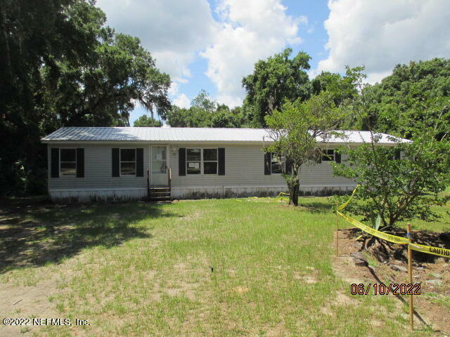 Property Photo:  523 W Main Street  FL 32181 