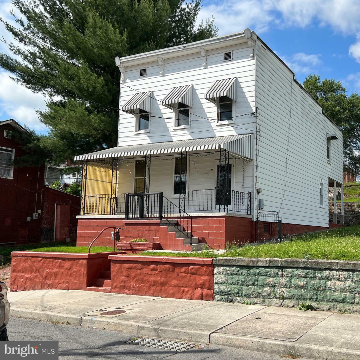 Property Photo:  429 Columbia Street  MD 21502 