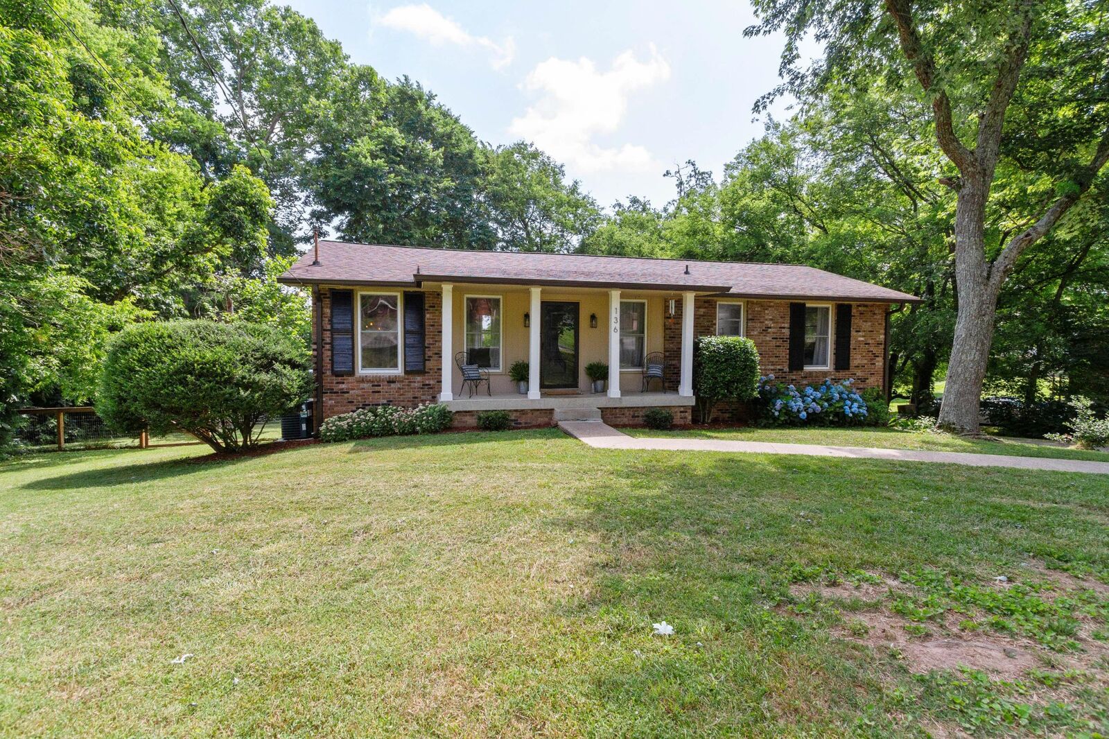 Property Photo:  136 Gatone Dr  TN 37075 