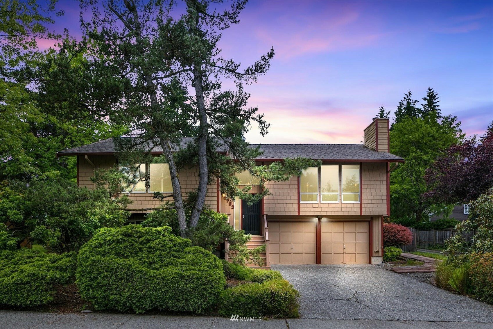 Property Photo: 6723 147th Court NE WA 98052
