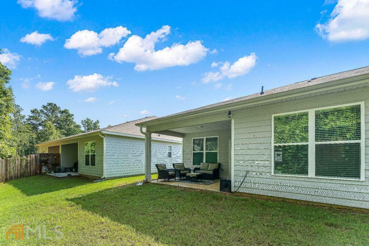 Property Photo:  518 Vandenburg Drive  GA 30180 