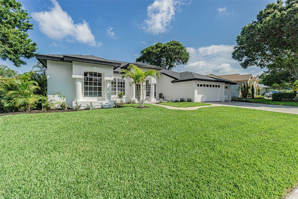 Property Photo: 4618 Juniper Drive FL 34685