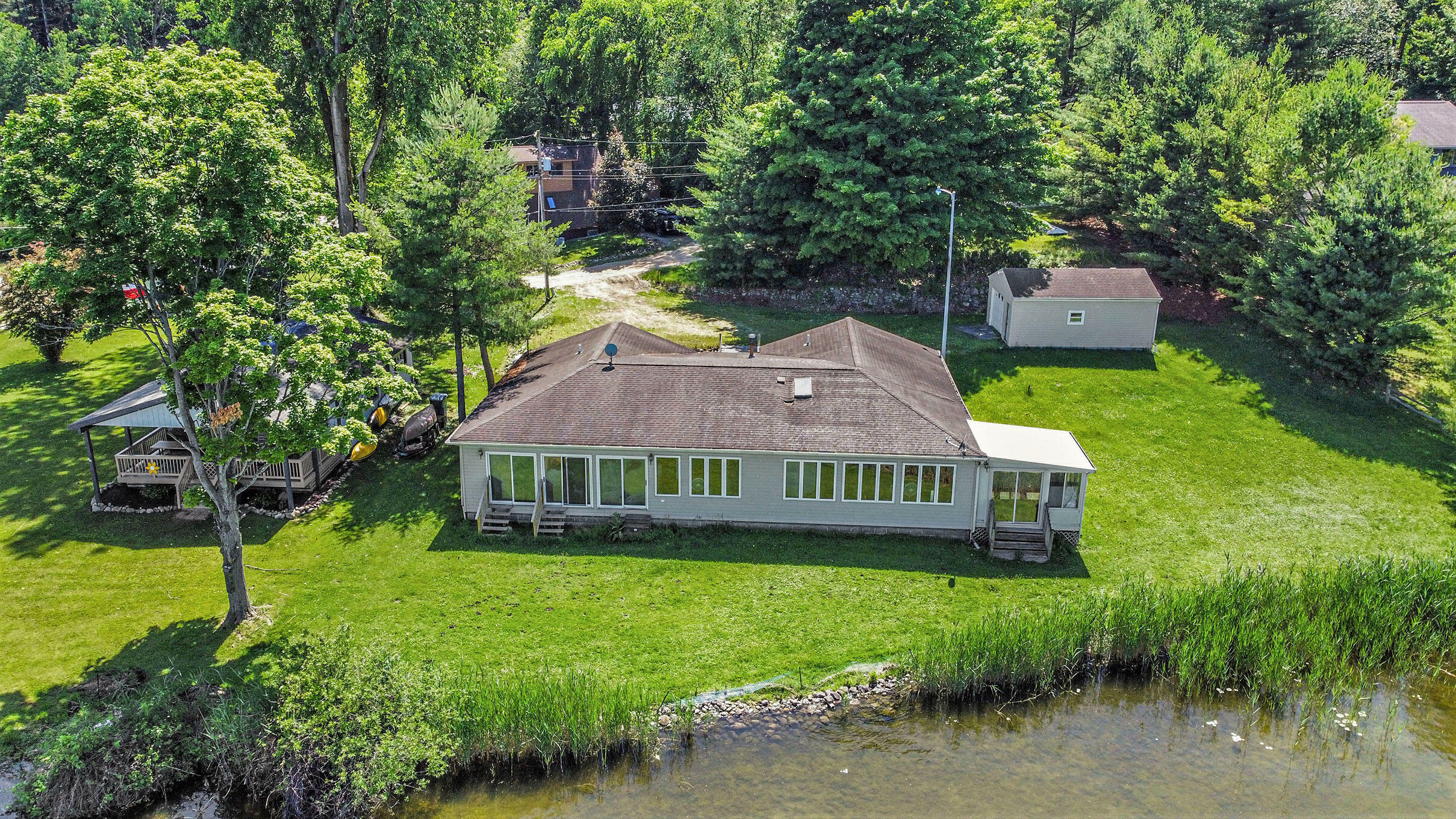 Property Photo:  1185 Earlyn Drive  MI 49242 