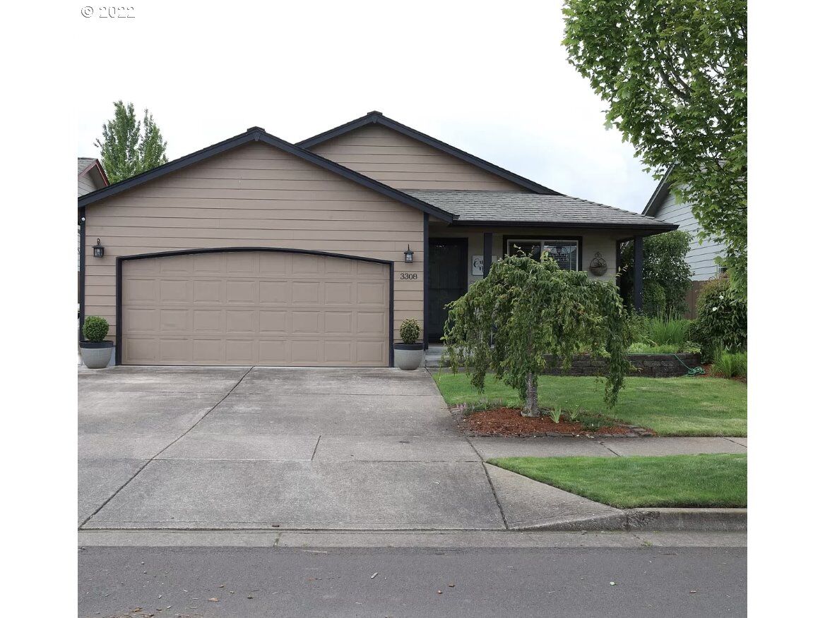 Property Photo: 3308 Harvard Ave OR 97322