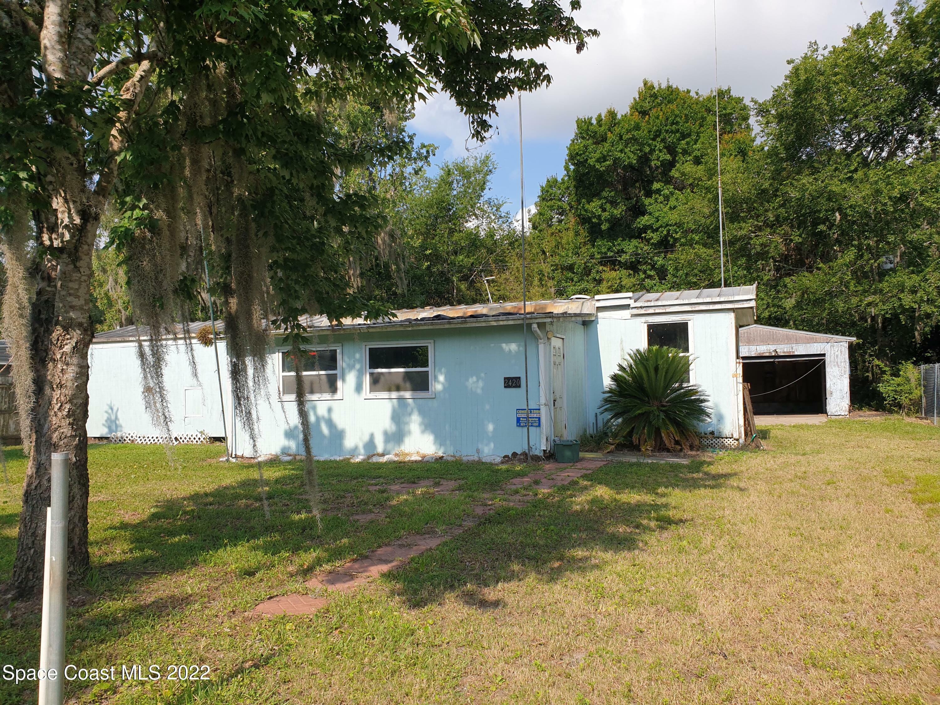 Property Photo:  2420 Kingswood Drive  FL 32754 