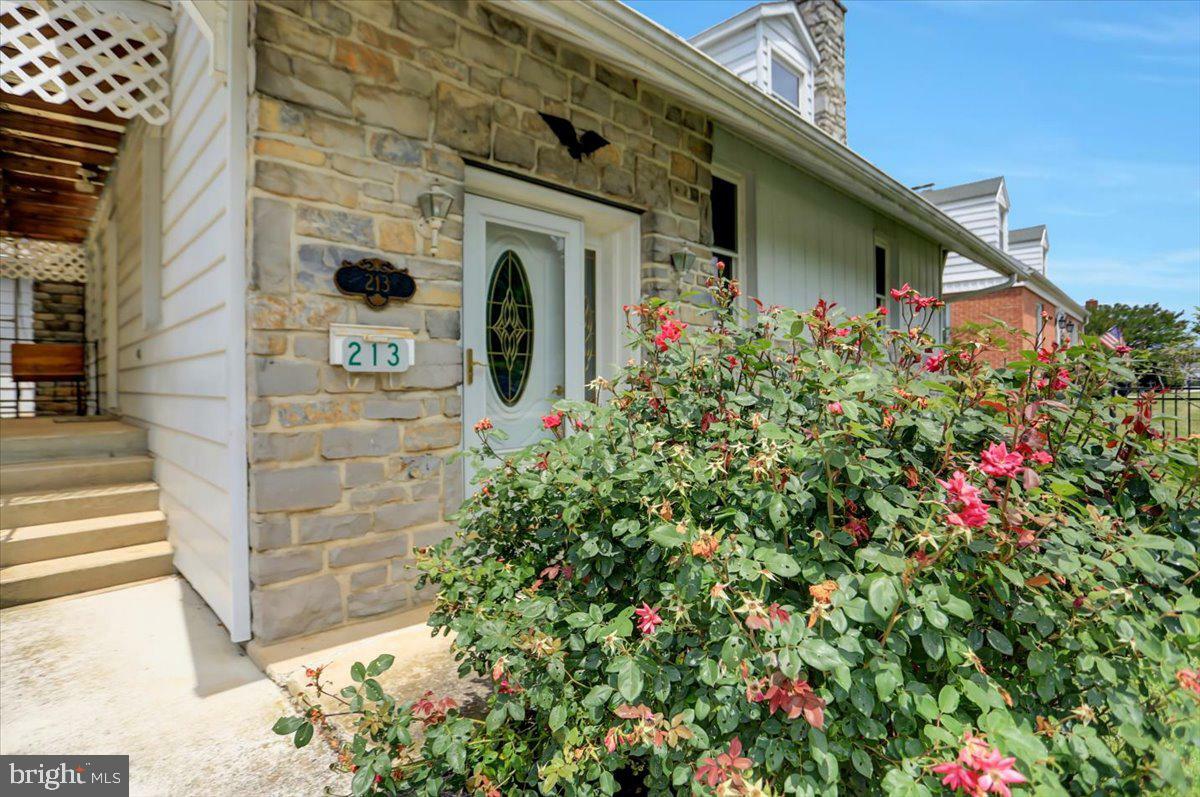 Property Photo: 213 S Allison Street PA 17225