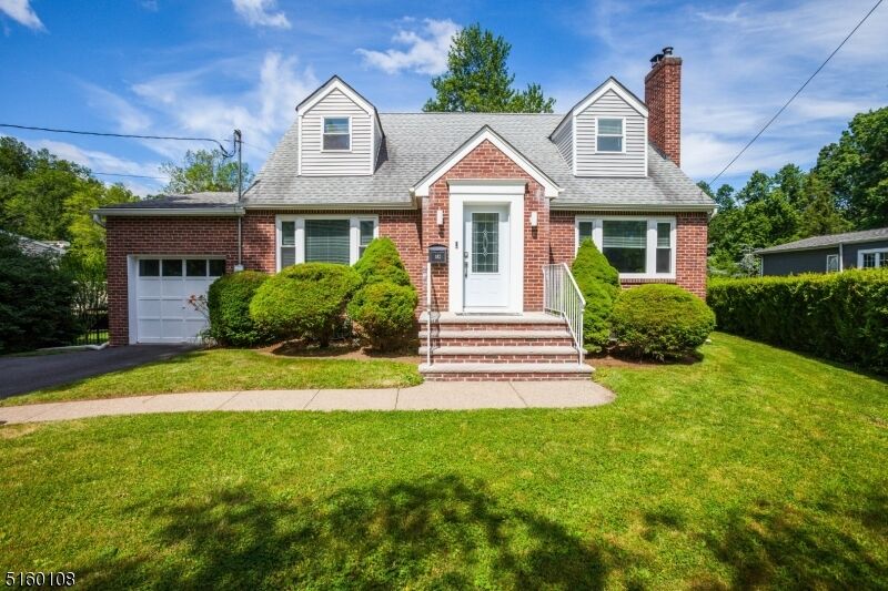 Property Photo:  182 Walnut St  NJ 07039 