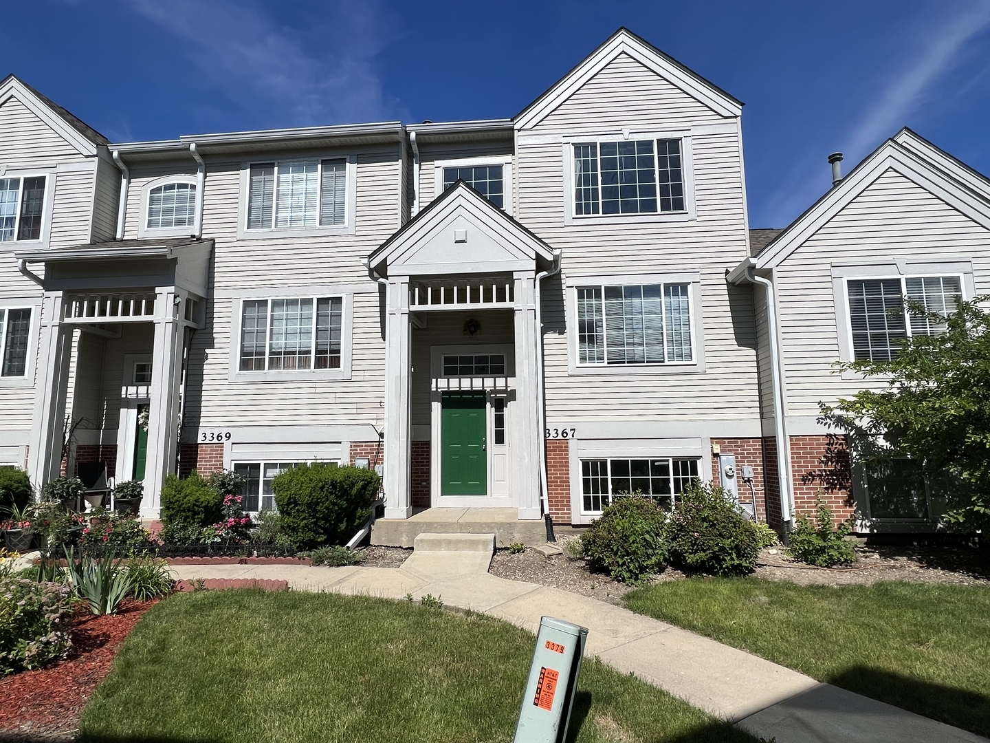 Property Photo:  3367 Ravinia Circle  IL 60504 