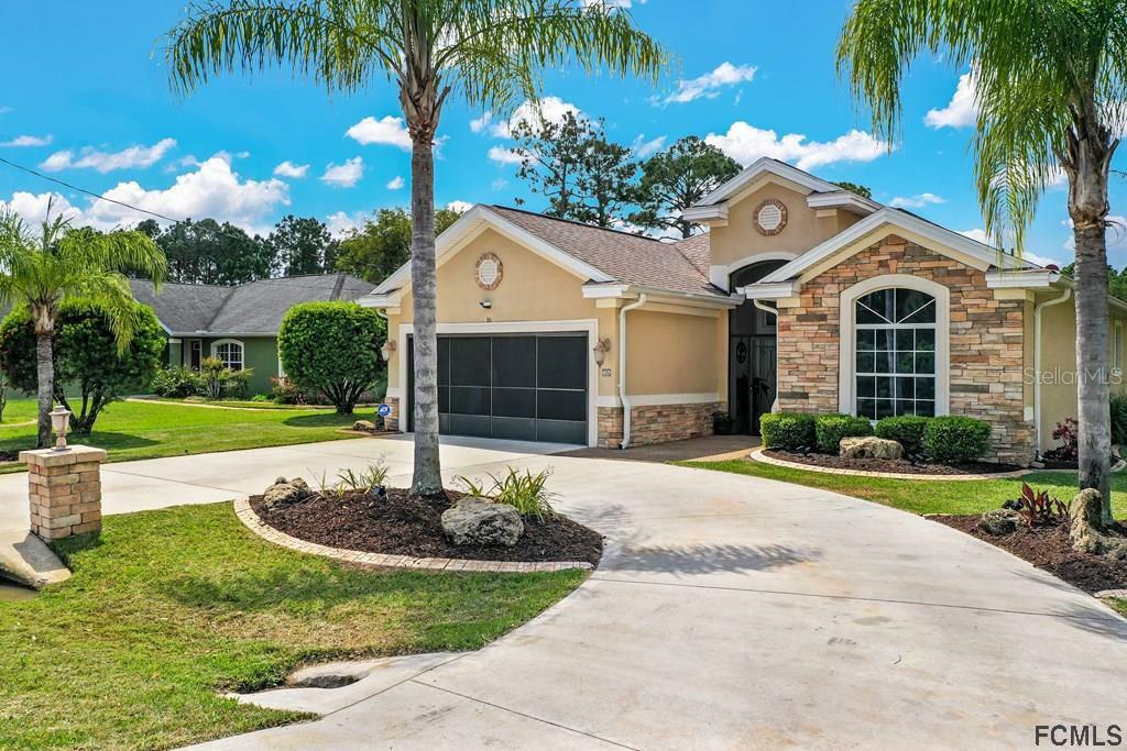 Property Photo: 16 Freeland Lane FL 32137