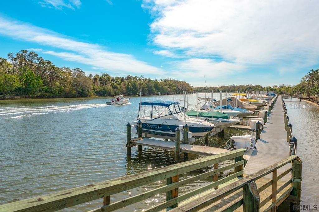 Property Photo:  22 Slip Canopy Walk  FL 32137 