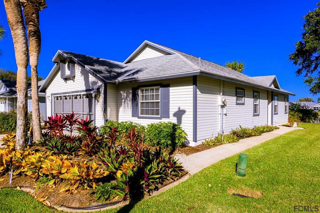 Property Photo: 13 Bristol Lane FL 32137
