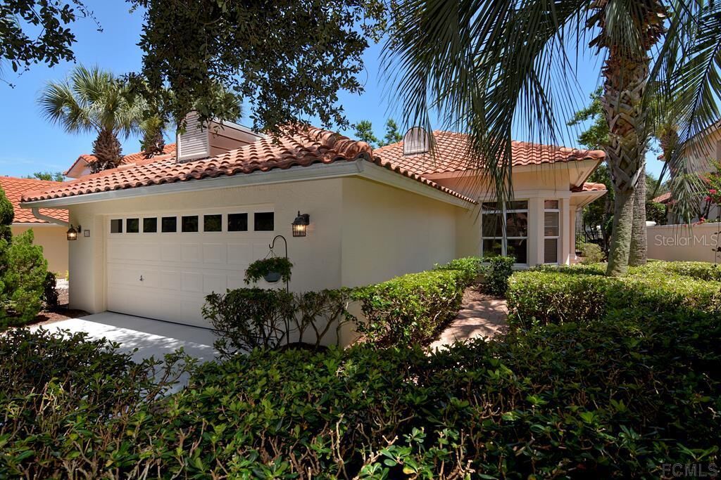 Property Photo:  4 Monterrey Drive  FL 32137 