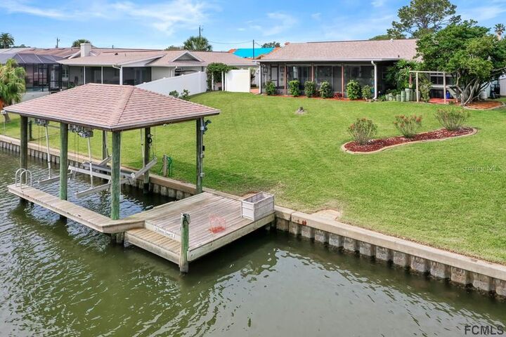 Property Photo:  13 Classic Court  FL 32137 