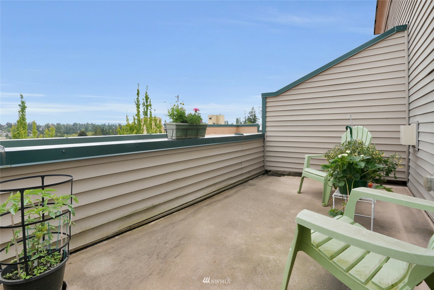 Property Photo:  8760 Greenwood Avenue N N502  WA 98103 