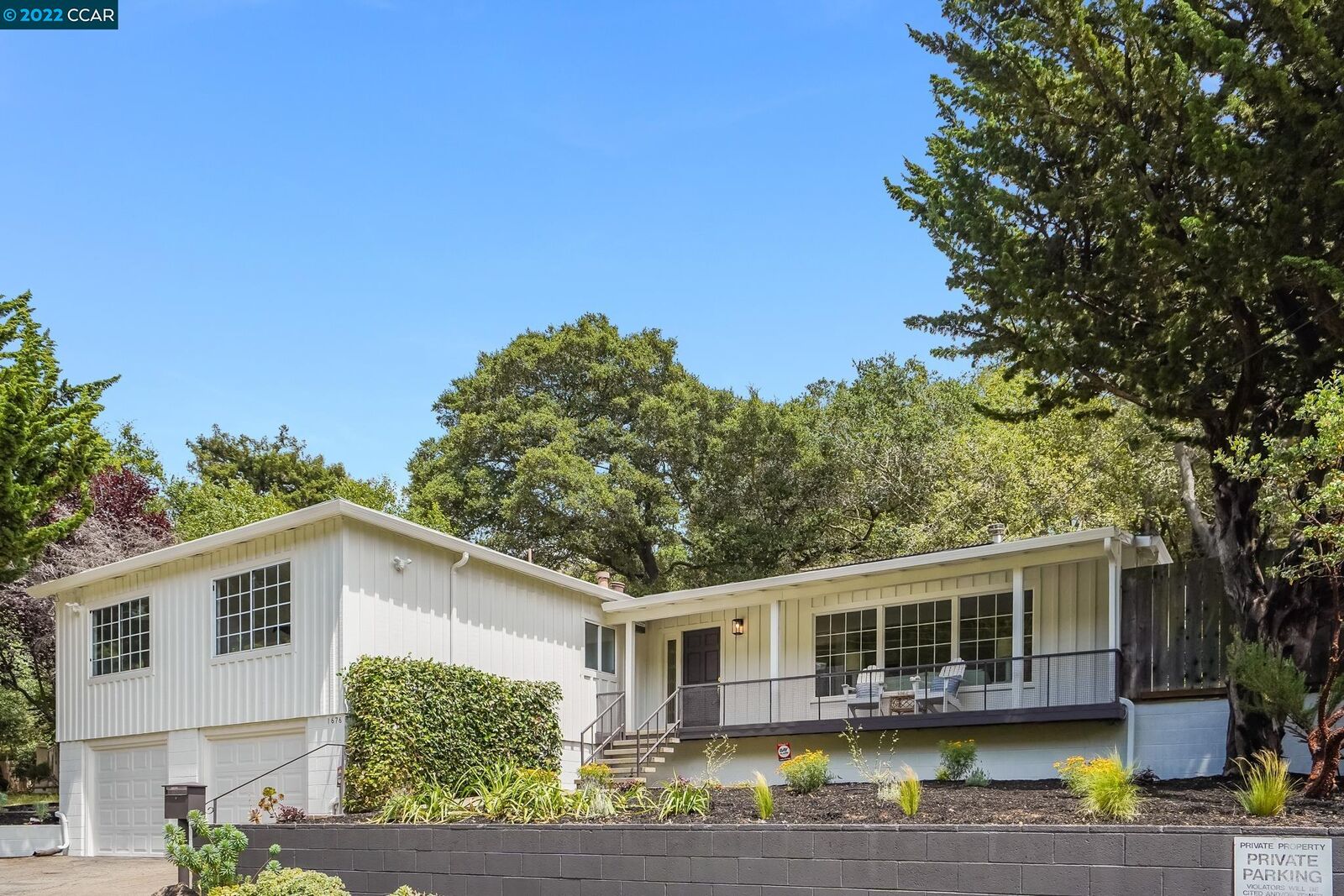 Property Photo:  1676 Alhambra Ln  CA 94611 