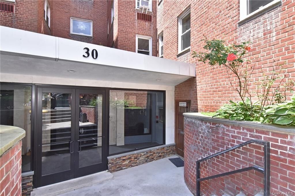 Property Photo: 30 E Hartsdale Avenue 1G NY 10530