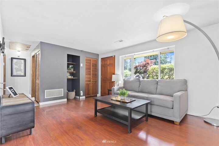Property Photo:  22504 57th Avenue W  WA 98043 