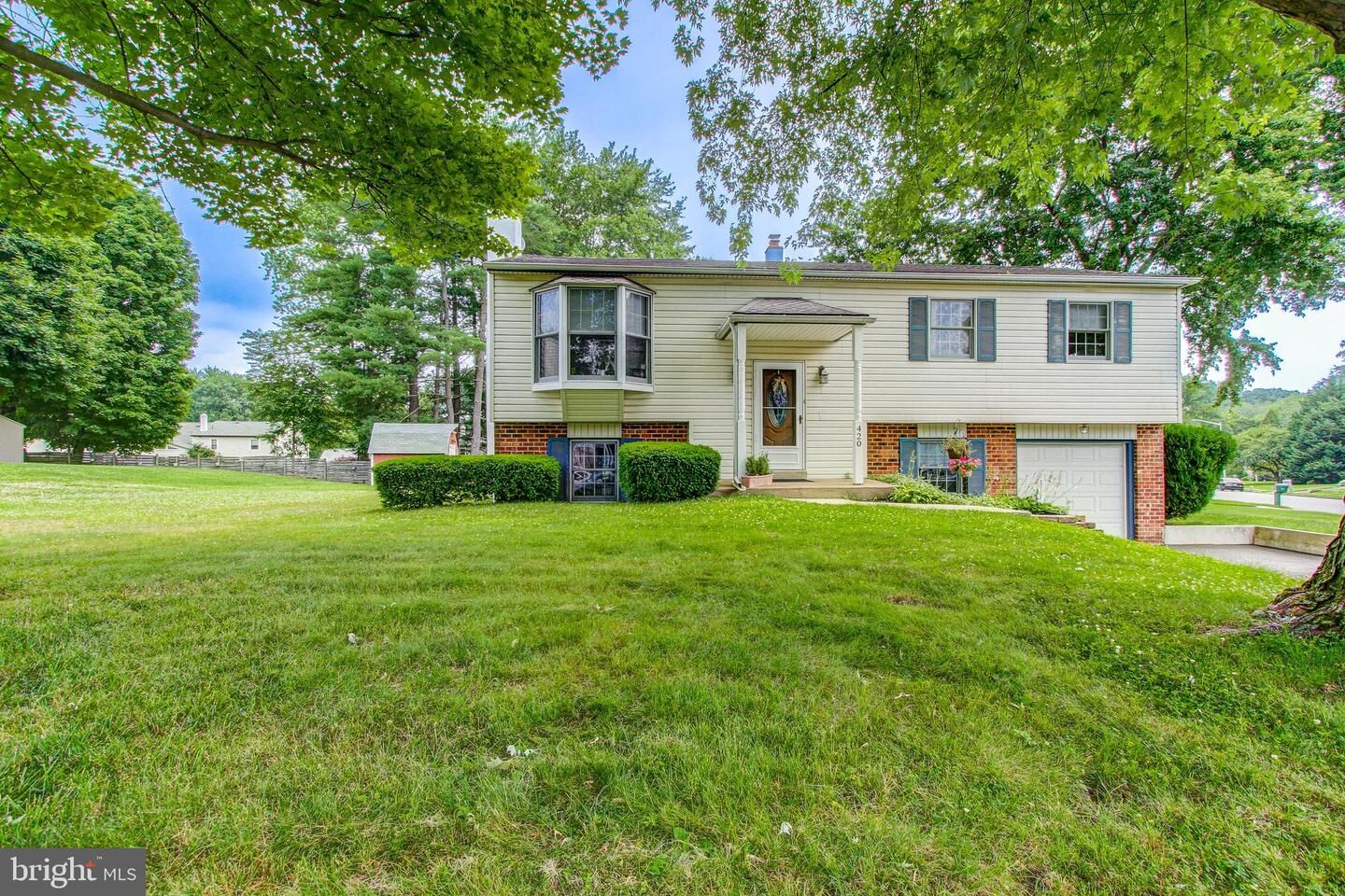 Property Photo: 420 Hidden Valley Road PA 19014