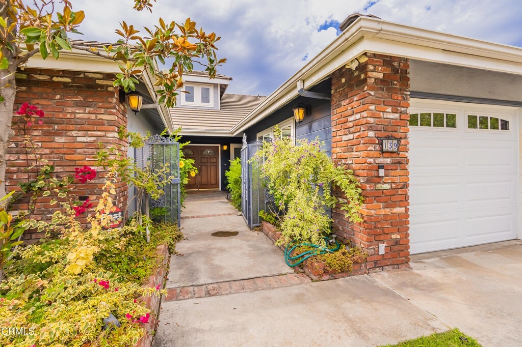 Property Photo:  139 E Sycamore Avenue  CA 91006 