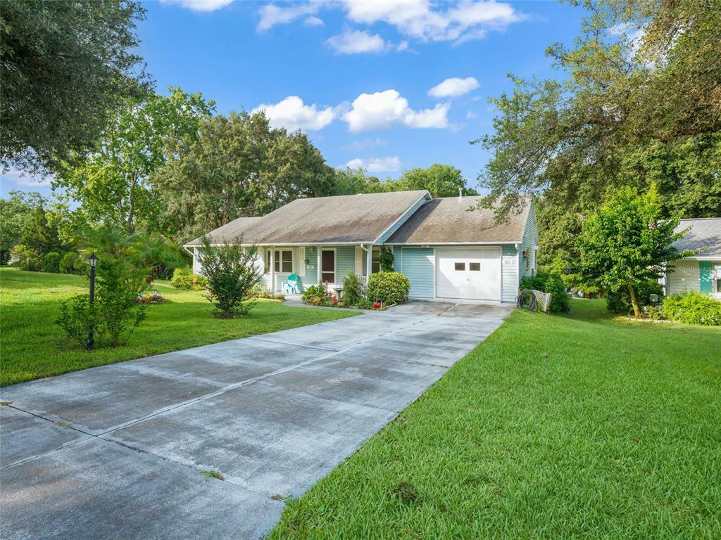 Property Photo:  1311 Moray Court  FL 34788 