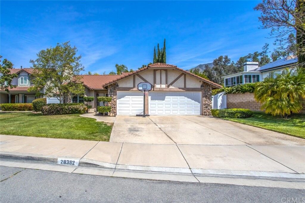 Property Photo: 28392 Greenfield Lane CA 92346