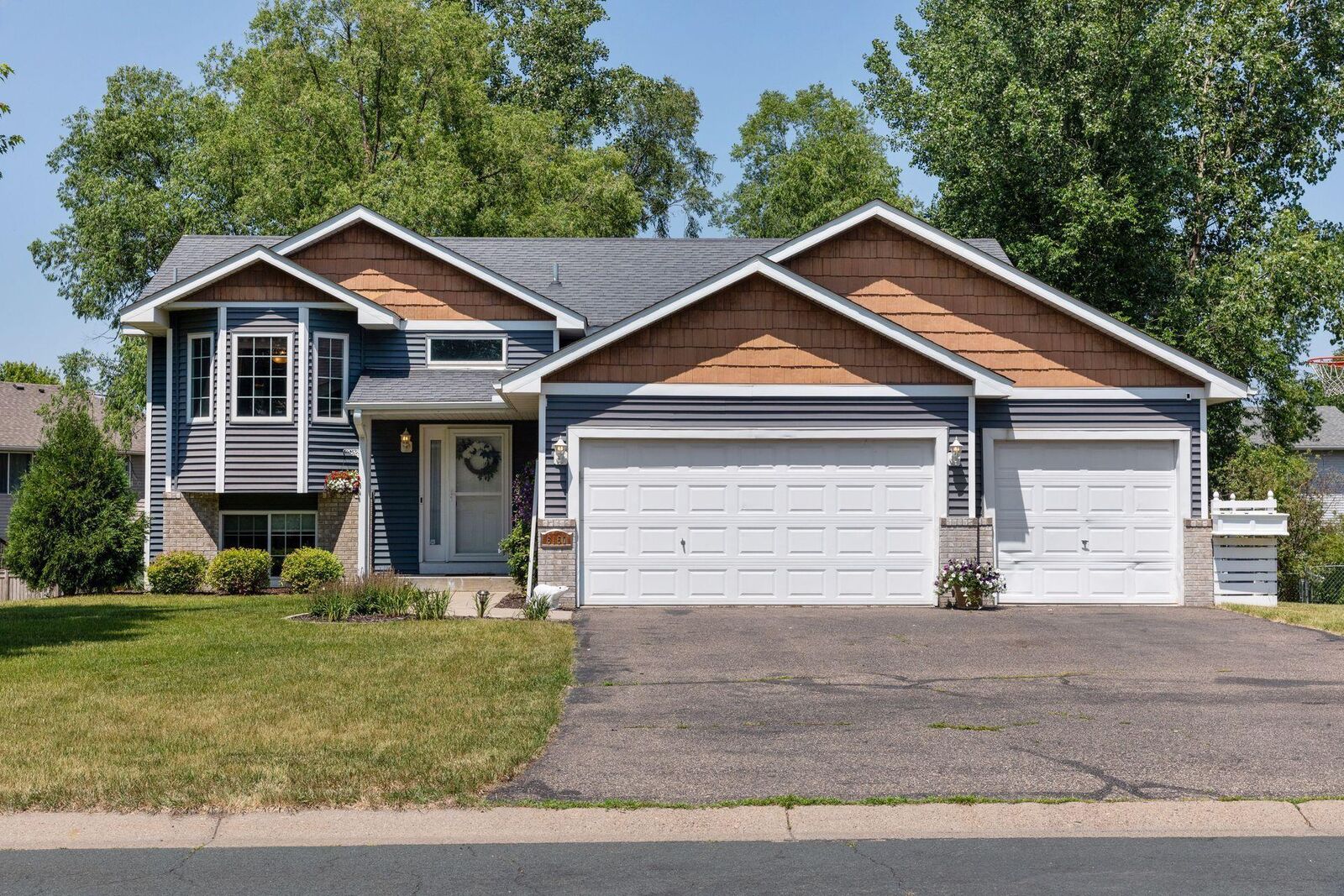 Property Photo:  6150 151st Street N  MN 55038 