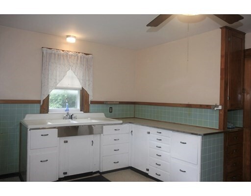 Property Photo: 30 Standish St MA 01604