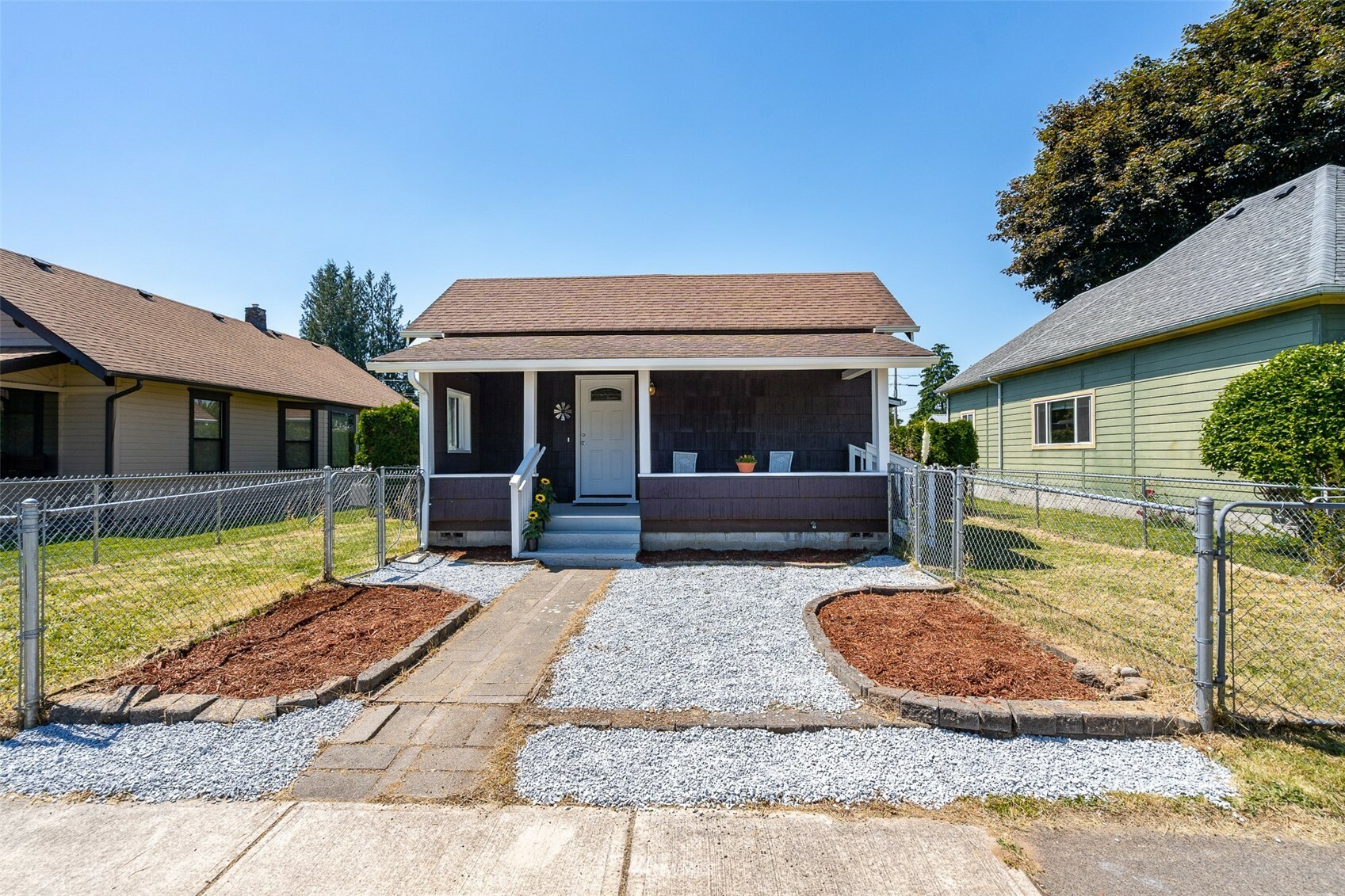 Property Photo:  819 S Tower Avenue  WA 98531 