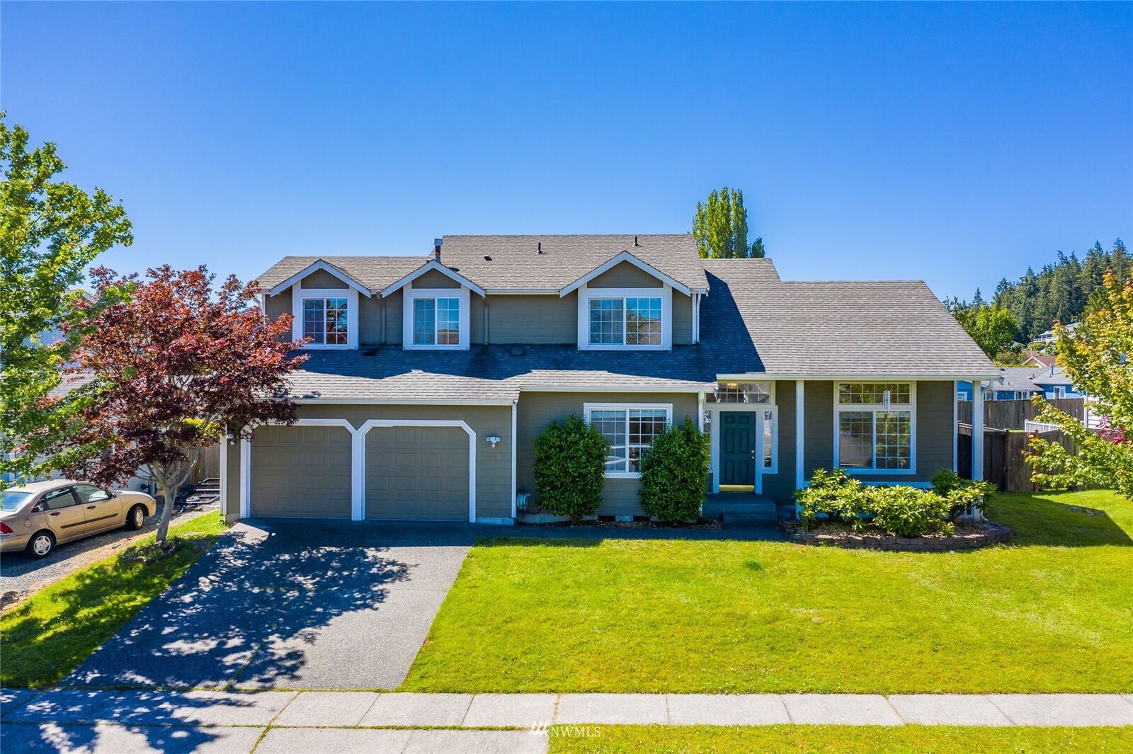 Property Photo: 1907 36th Street WA 98221