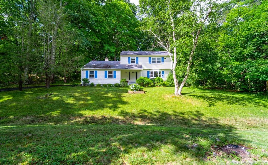 Property Photo:  10 Hemlock Drive  CT 06471 