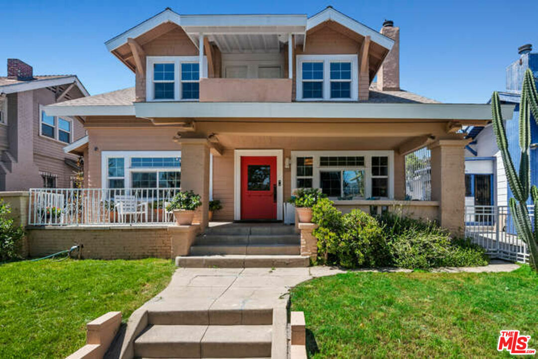 Property Photo: 223 N Coronado St CA 90026