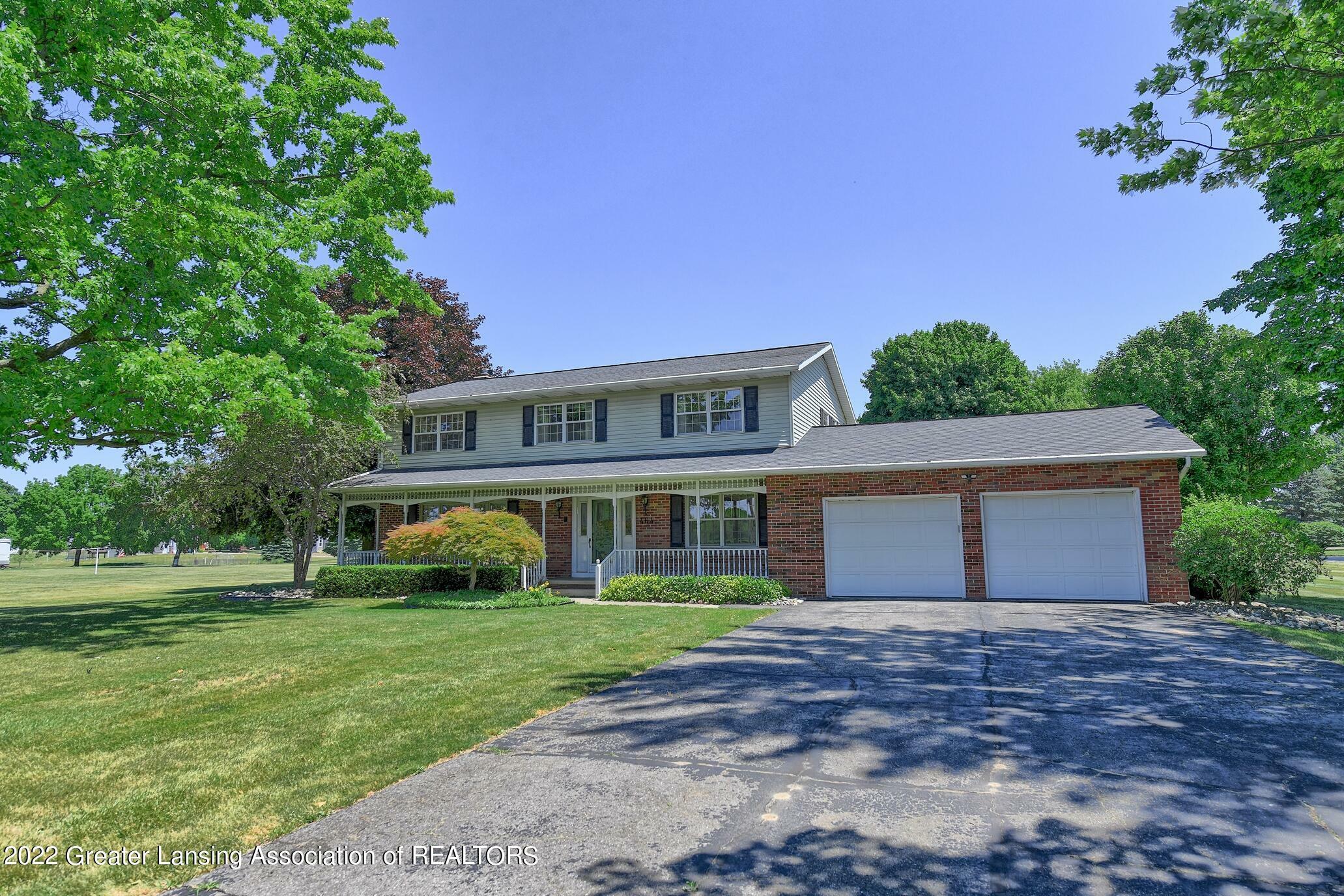 Property Photo: 464 S State Street MI 48873