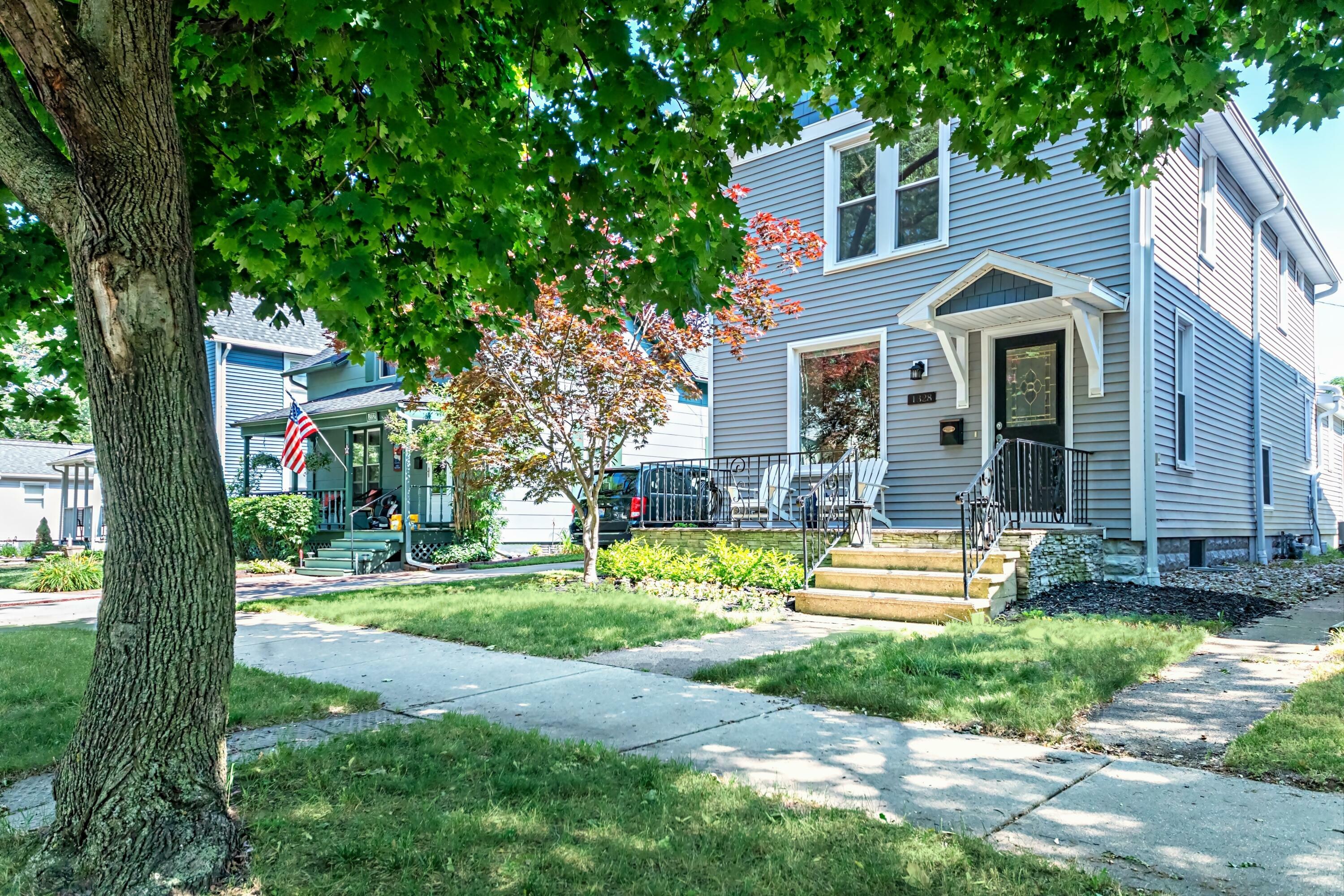 Property Photo:  1328 Harrison Avenue  MI 49085 