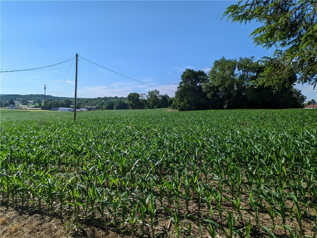 Property Photo: 1821 Perry Hwy PA 16051