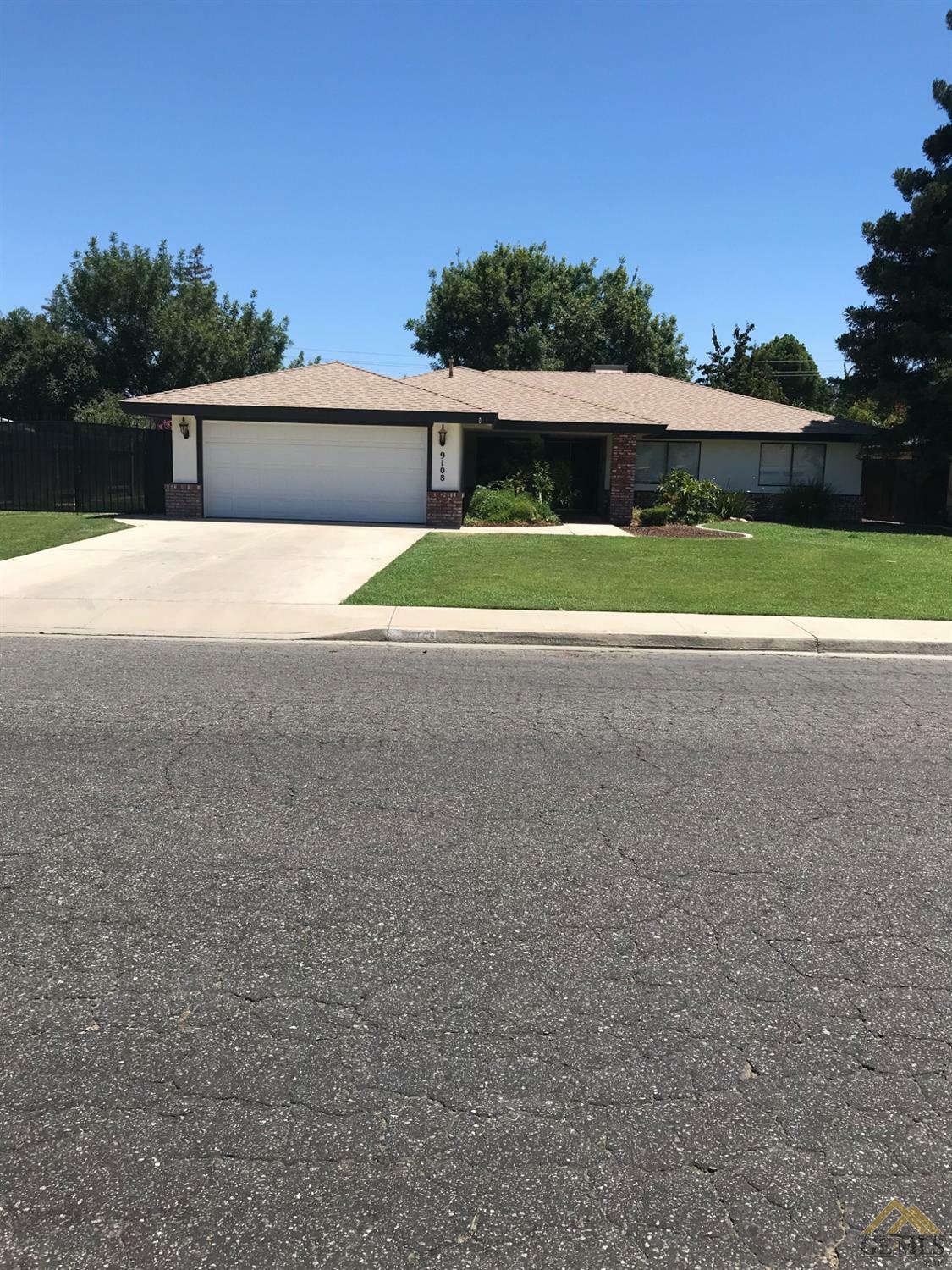 Property Photo:  9108 Thurber Lane  CA 93311 